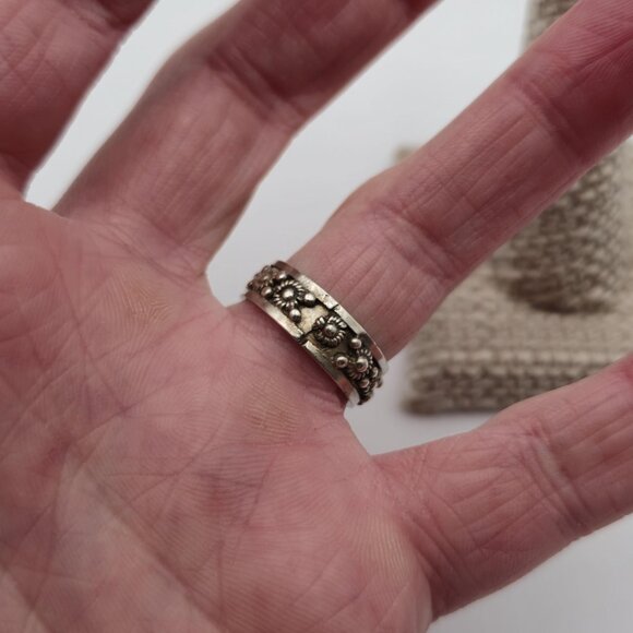Size 7 Sterling Silver Tarnished Mexico Flower Style Ring A2536 - Picture 4 of 8